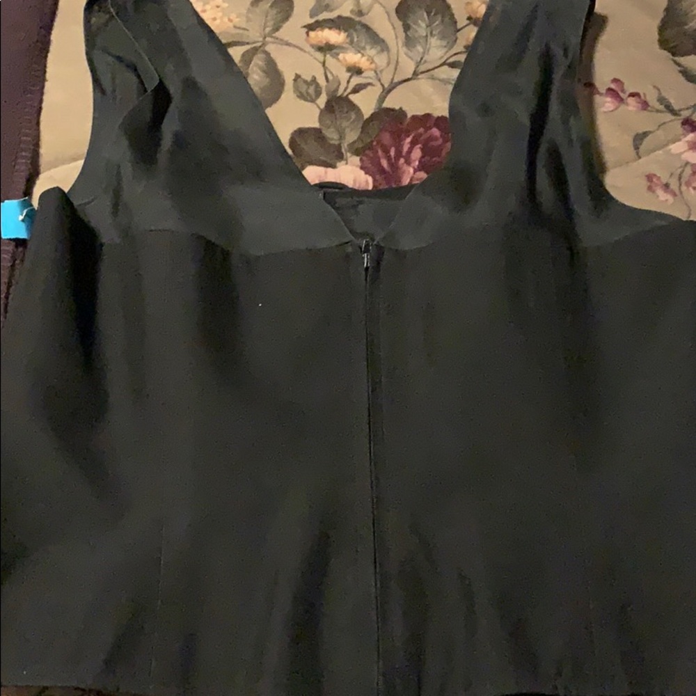 Black Shell Zippered Back - Picture 3 of 3